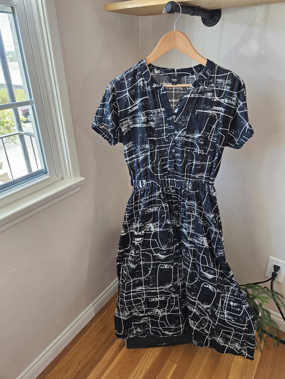 Mossimo Abstract Black and Off White Dress